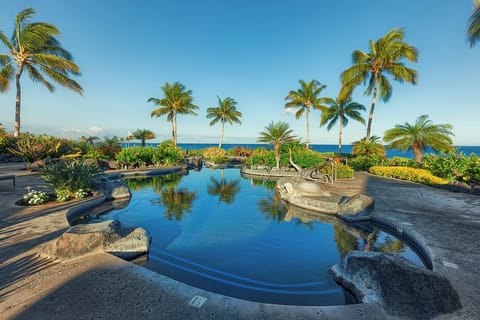 Hali'i Kai Amenity Center 
