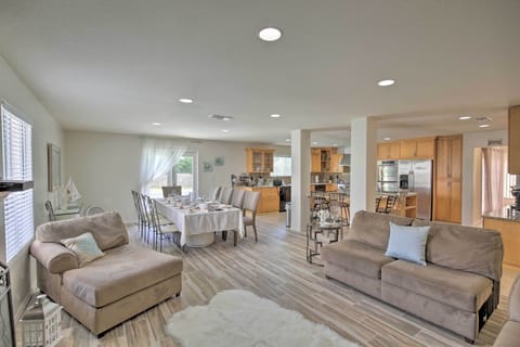This home offers a bright & breezy interior, great for catching up on your R&R.