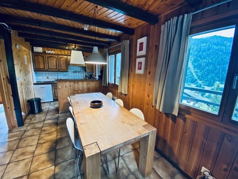 Chalet Le Jeuna, Morgins (1048)