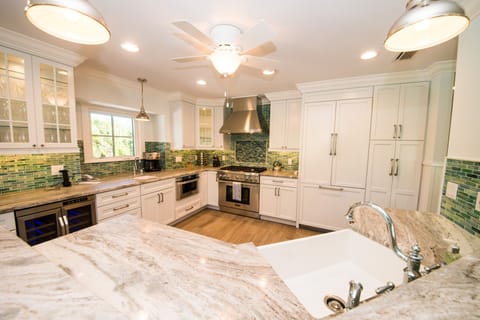 Gourmet Kitchen with Thermador Gas Range, French Door Refrigerator and Prep Sink