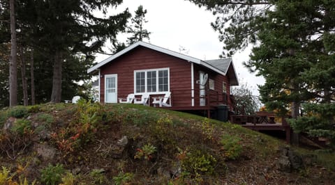 Front of cottage with patio area on the right