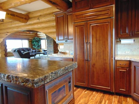 extra large refrigerator with ice maker