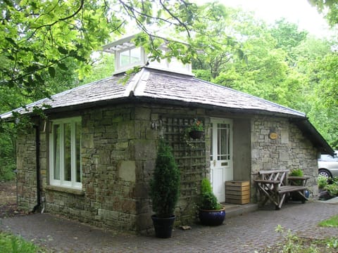 A 100 year old limestone cottage