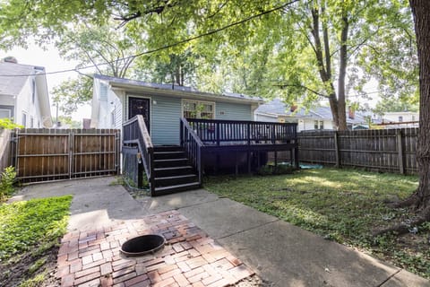 Wide view of back deck. Private fully fenced back yard, with locking gates. 