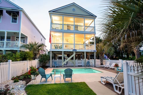 Family Tides with Private Pool