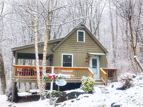 Jack's is a beautiful chalet with a great porch for listening to the Tye River! 