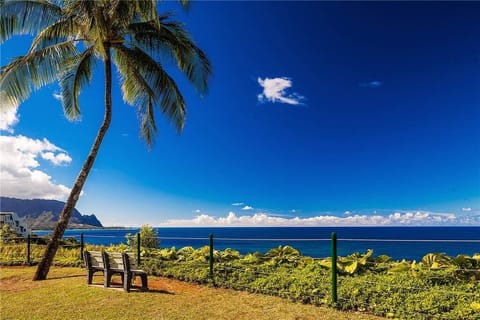 Paradise is waiting for you....just a few min walk 