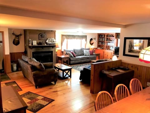Living Room/Dining Room