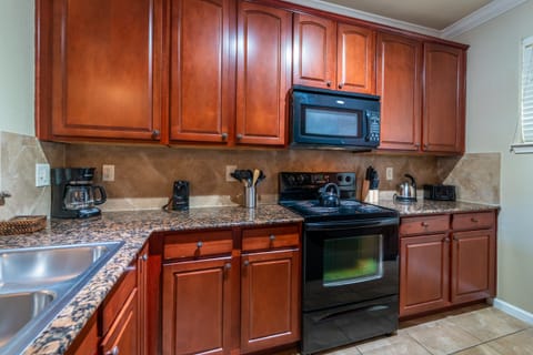 Fully equipped kitchen