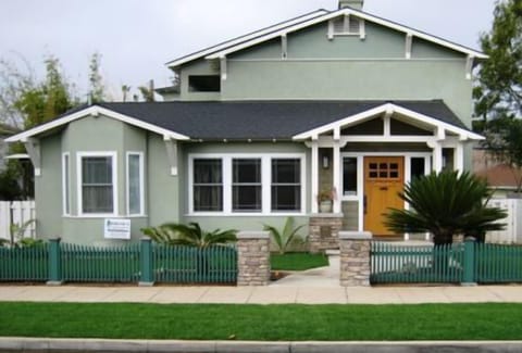 Oceanside Craftsman House
