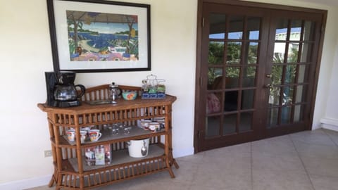 The "Son" room has a coffee and tea station, to enjoy with waterfront view