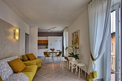 living/dining room