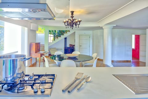 Dining Room, Kitchen