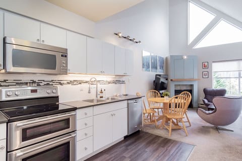 Property #315: Open floor plan