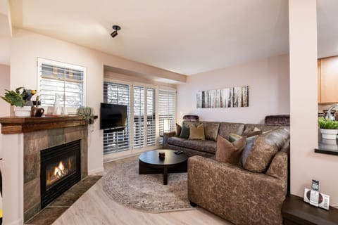 Living area: Smart TV