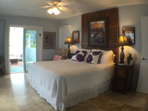 Pineapple Suite: Master bedroom with adjoining private deck.