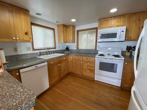 Charlie's Place kitchen