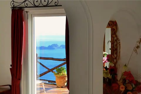 Views From Everywhere
Dining Room View Li Galli Islands