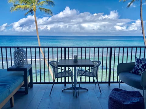 "True" Ocean Front Location - 50 ft to the water!