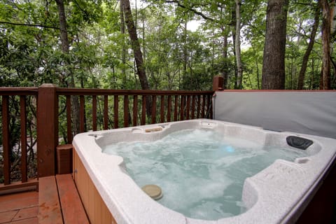 Built-in 4-person hot tub on deck