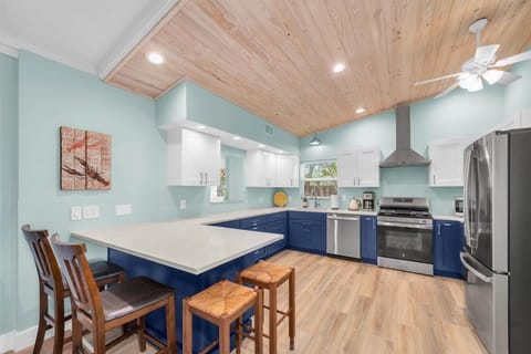 Kitchen Fully equipped