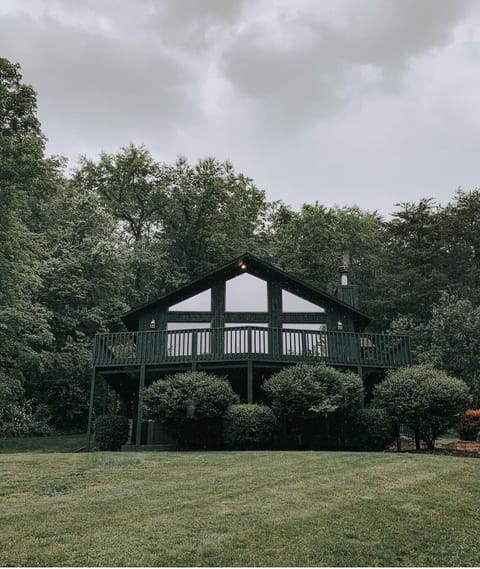 Travis Lodge- front