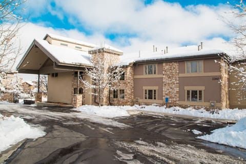 ParkCityResortLodging-JupiterInn10