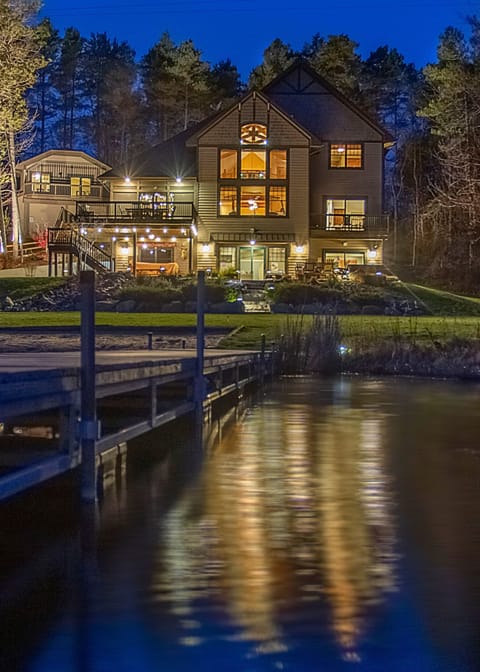Exterior: Stunning night views with twinkling lights, perfect for evening relaxation by the lake!