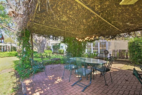 Fredericksburg Vacation Rental | 5BR | 2BA | 2,500 Sq Ft | Stairs Required