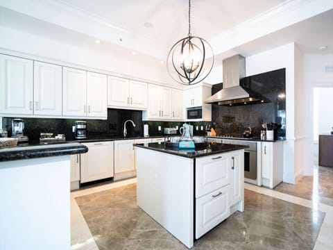 Residence #3819 - Fully Furnished Kitchen