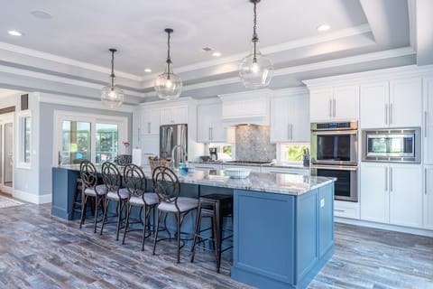 Island is the perfect spot for breakfast or laying out a spread for the crowd.