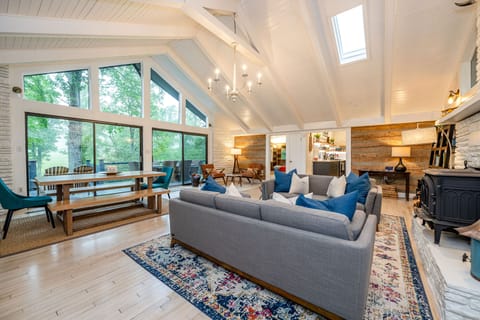 Just relax and enjoy each others company