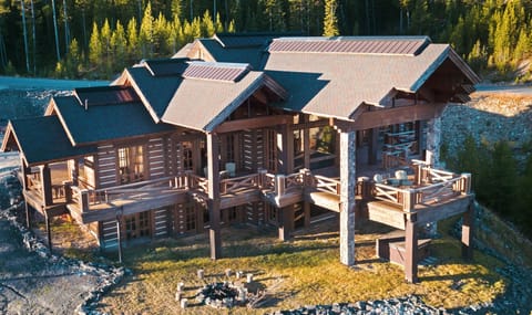 Luxury Mountain Lodge Style Home With Stunning Views 
Center of Ski Resort