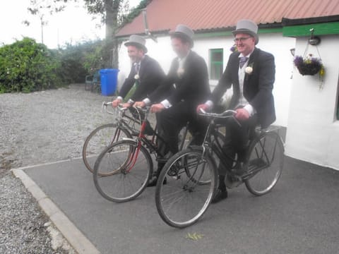 Wedding at the Chestnut Cottage
