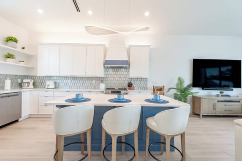 Breakfast Bar (on 2nd Floor)