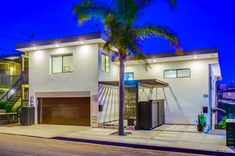 Penthouse Front Entrance with Garage
