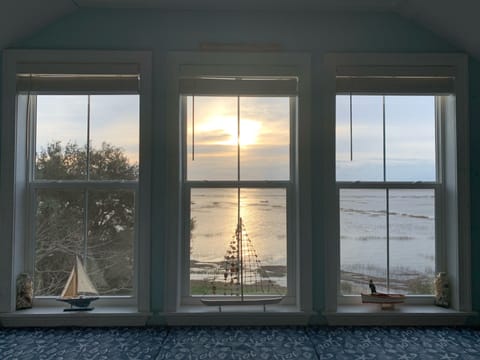 Beautiful Million Dollar Marsh View from the Inlet Sunrise window seat. 