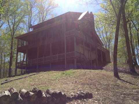 Back of Cabin, Hike a hundred yards to Lakeside