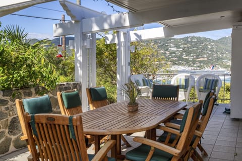 Outdoor Dining Patio