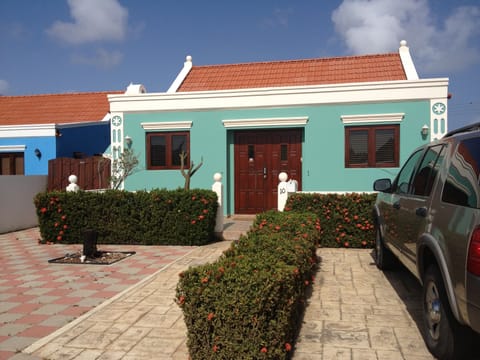 The front view of the Canuku House