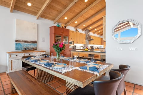 Dining adjacent to the kitchen