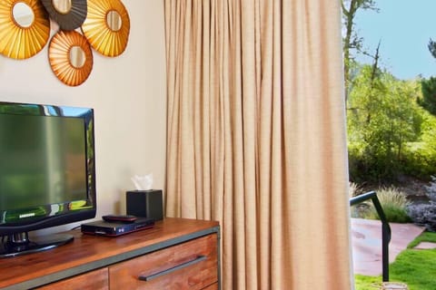 Crystal River Villas 2 and view from room to the river