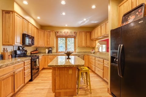 Plenty of counter space to prepare your favorite meals 