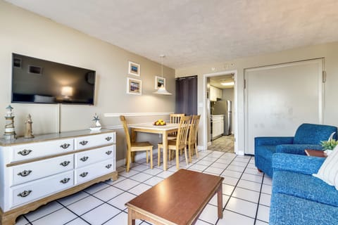 Clean, cozy and comfortable living room