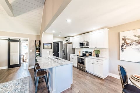 Bar seating at the peninsula