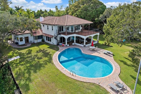 Amazing waterfront peninsula property