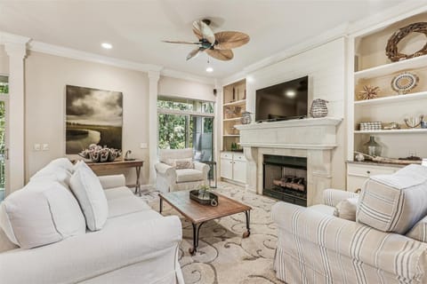 Welcome to 218 Cordillo Parkway