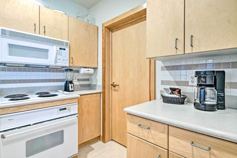 Kitchen | Drip Coffee Maker