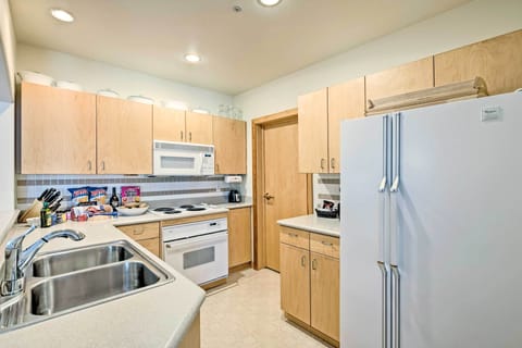 Kitchen | Fully Equipped