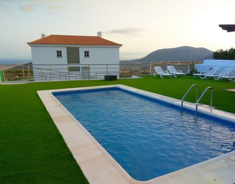 Private pool area